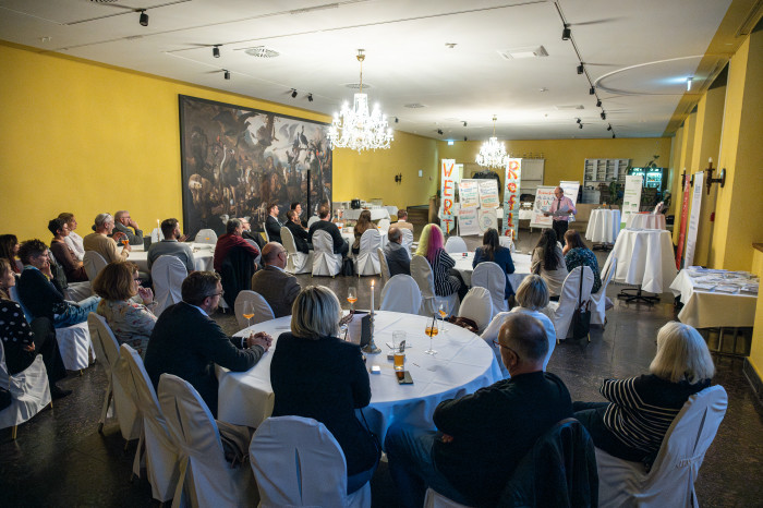 einfach_Nordh_JD_Orangerie_2024-5614-mid.jpg Je kognitiver, desto ausgedachter!